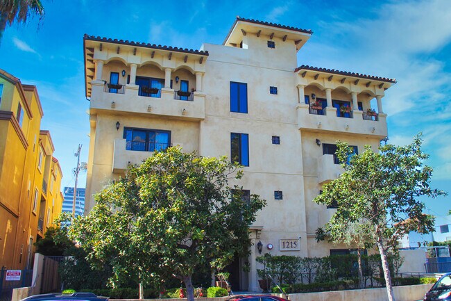 Building Photo - 1215 Armacost Ave