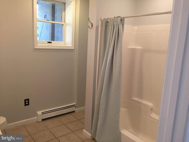 Foto del edificio - 5800 River Rd