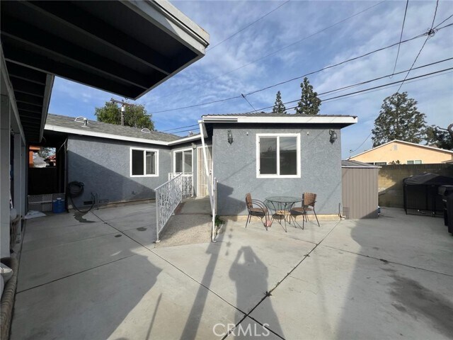 Foto del edificio - 9414 Danby Ave