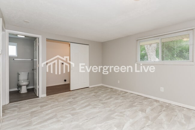 Building Photo - 5013 Tewkesbury Dr