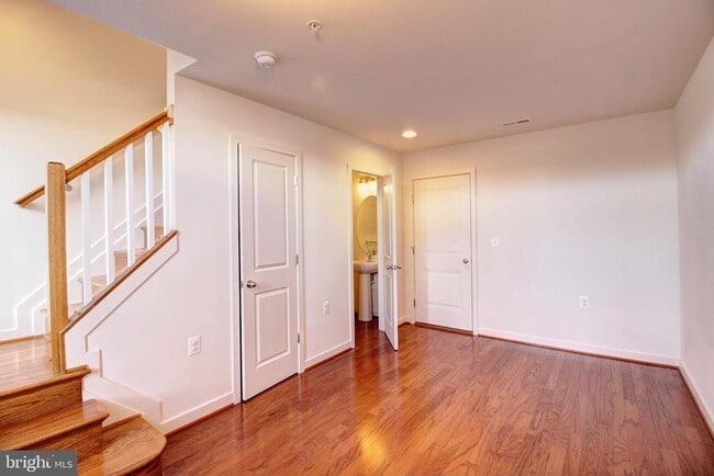 Foto del edificio - 1414 Wheyfield Dr