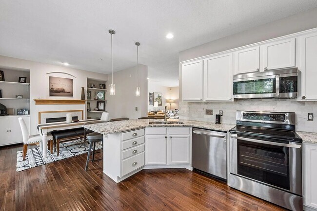 Foto del edificio - 787 Fairfield Cir