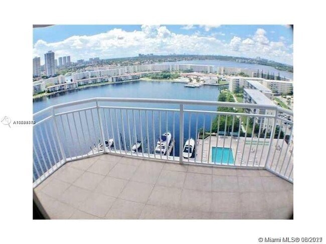 Building Photo - 18081 Biscayne Blvd