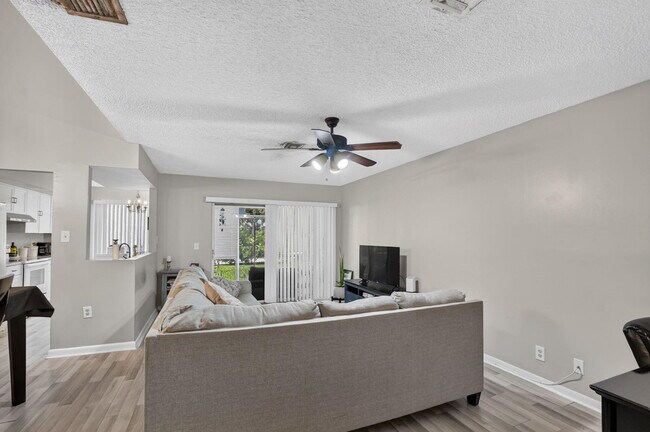 Building Photo - 5314 Sapphire Valley