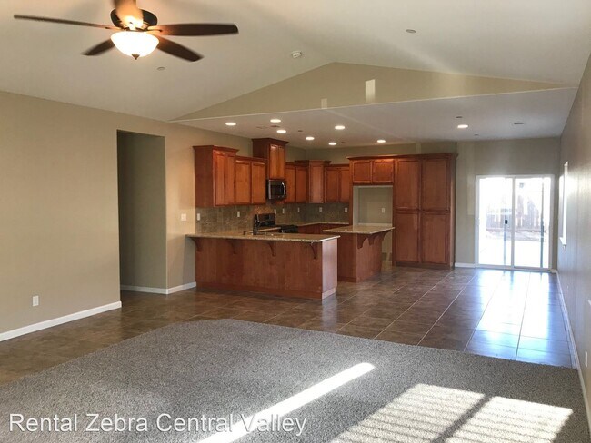 Foto del edificio - 4 br, 2 bath House - 4032 Wood Creek Ct