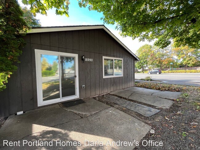 Foto del edificio - 3 br, 1 bath House - 16990 SW Blanton St. #B