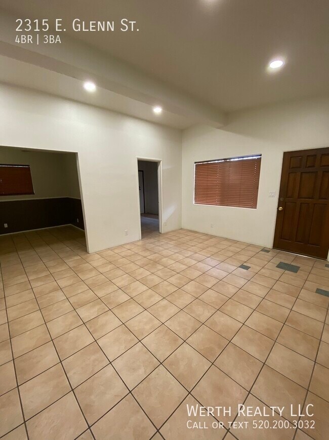 Building Photo - Large 4 Bed/ 2.5 Bath home available!