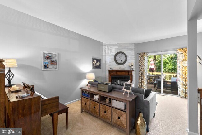 Foto del edificio - 1785 Whisperhill Dr