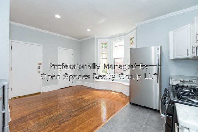 Foto del edificio - 439 E Walnut Ln