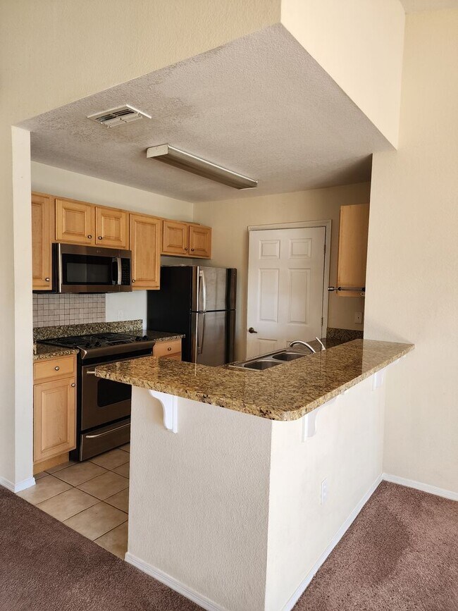 Foto del edificio - For Lease - 3 BR|2 BA Nautilus Cove Condo!...
