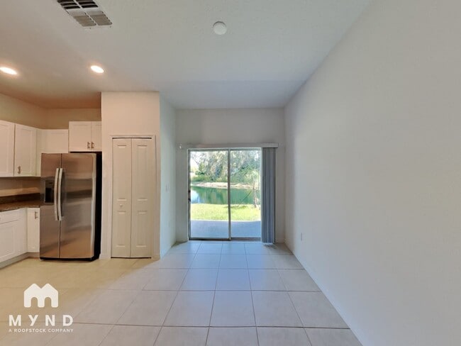 Foto del edificio - 6046 Shiner St