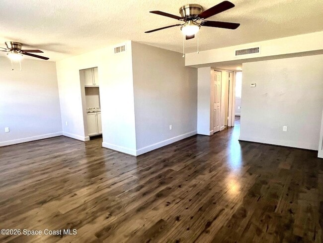 Foto del edificio - 8401 N Atlantic Ave