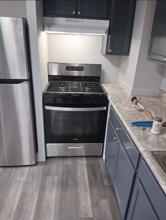 Building Photo - 6115 Noble Ave