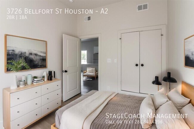 Foto del edificio - 3726 Bellfort Ave