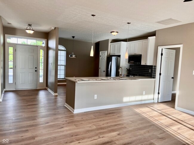 Building Photo - 12972 Brookdale Dr