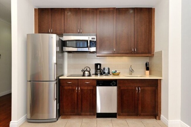 Building Photo - 3790 Mykonos Ln