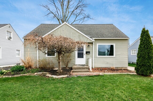 Building Photo - 4284 Beechgrove Dr