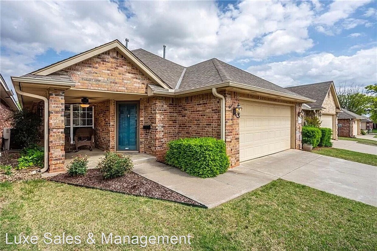 Primary Photo - 3 br, 2 bath House - 20 South Ridge Pointe...