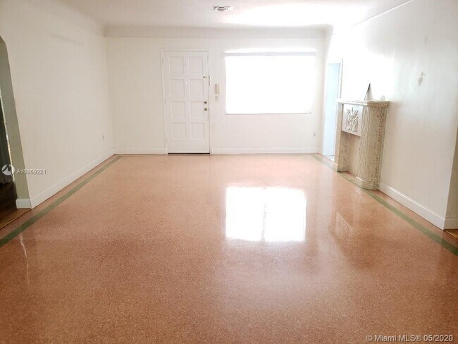 Foto del edificio - 2253 SW 21st St