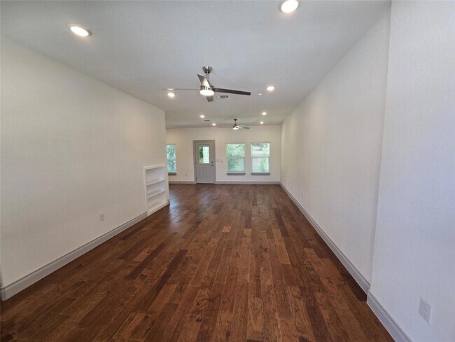 Building Photo - 2105 Tiger Trail