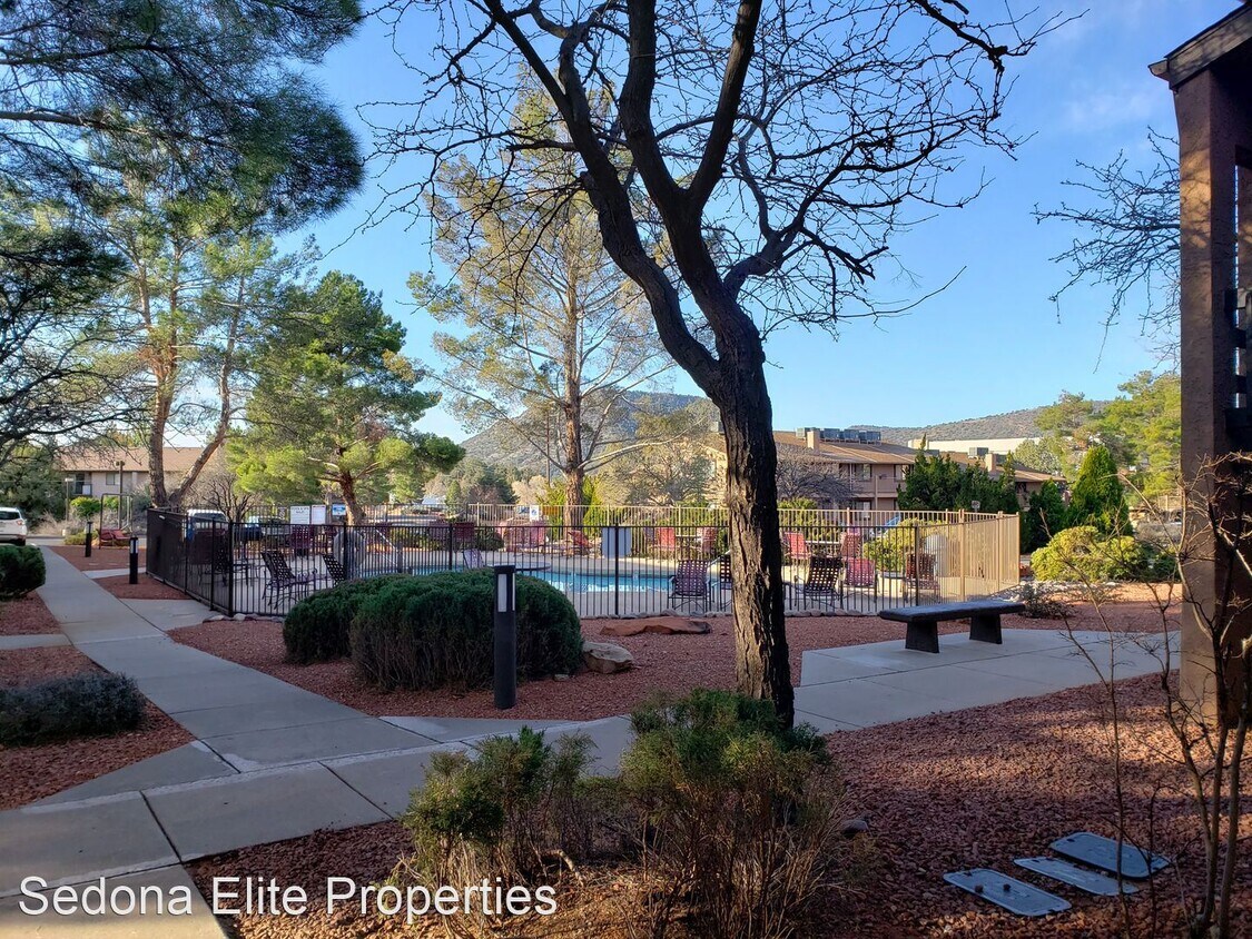 Foto principal - 120 E Cortez Dr