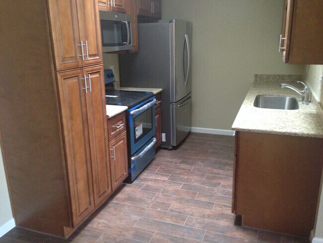 Foto del edificio - **NICE 2br/2ba PATIO HOME - (CHANDLER BLVD...