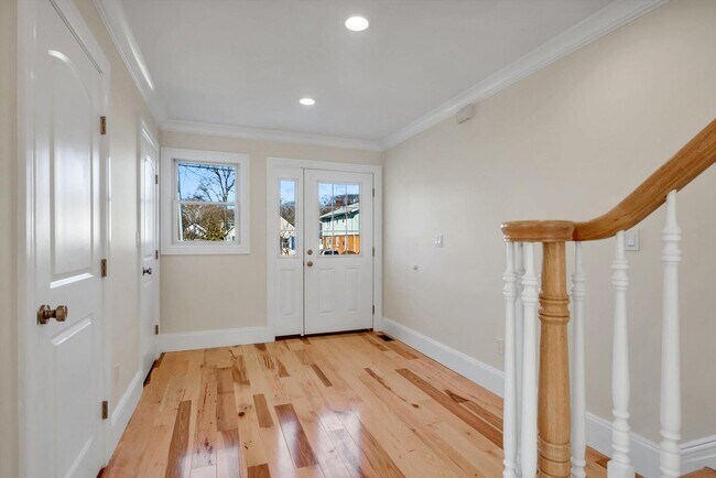 Building Photo - 68 Edgewood Rd