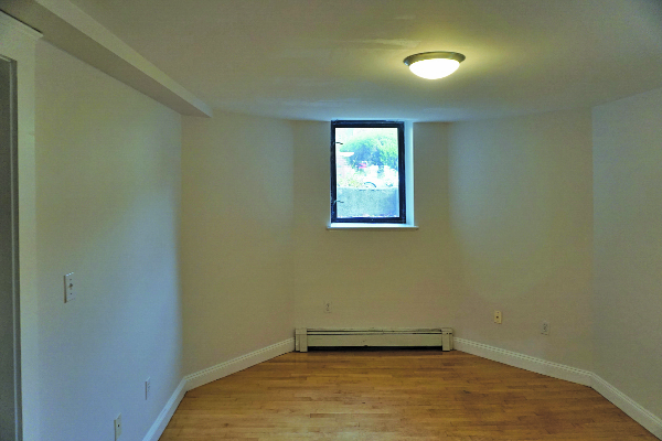 Building Photo - 975 Norwest Dr