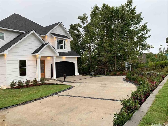 Building Photo - 21311 Chalamont Dr