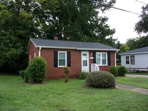 Building Photo - 247 Barber St