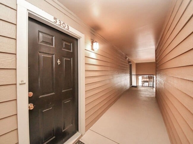 Foto del edificio - 3231 Allen Pkwy