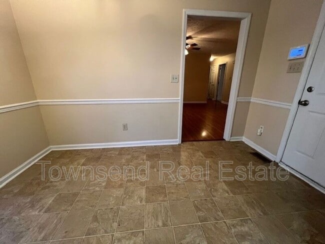 Building Photo - 3330 Crosswinds Dr