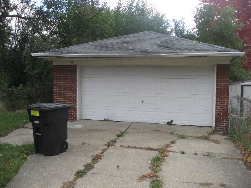 Foto del edificio - 9310 Littlefield St