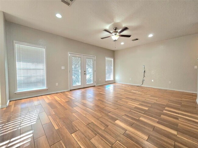 Foto del edificio - 6 Sunflower Cir