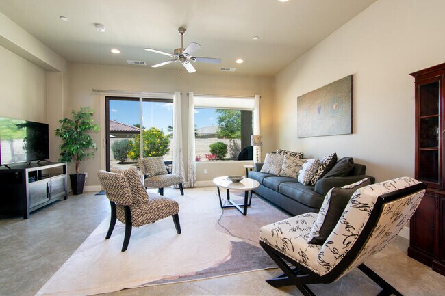 Building Photo - 39069 Calle Animado