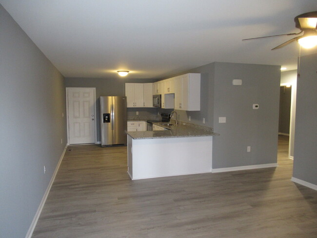 Building Photo - Exceptional brand-new Duplex for rent just...