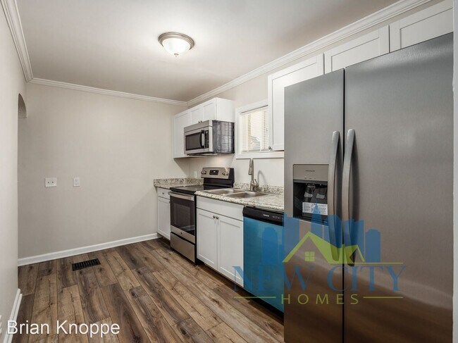 Foto del edificio - 2 br, 1 bath House - 594 Whitethorne Ave