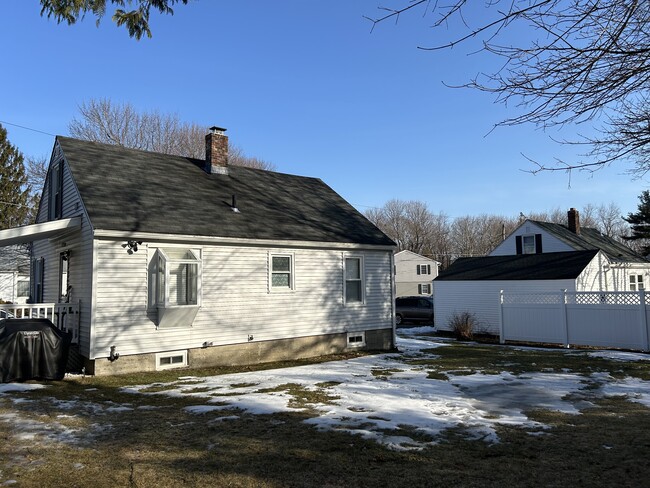 Building Photo - 33 Highland Park Rd