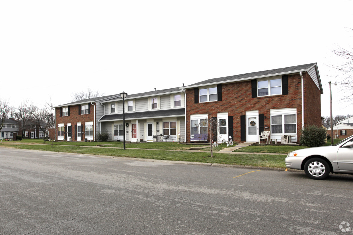 Building Photo - Colonial Square Cooperative