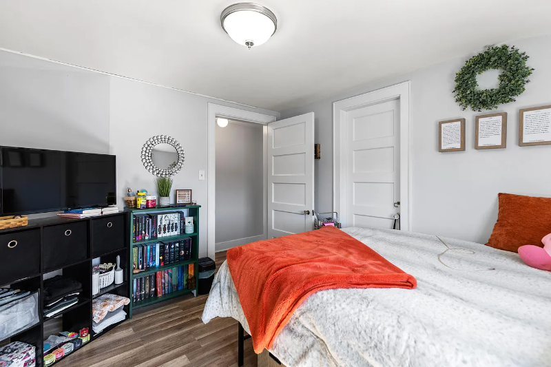 Foto principal - 219 Brighton Ave
