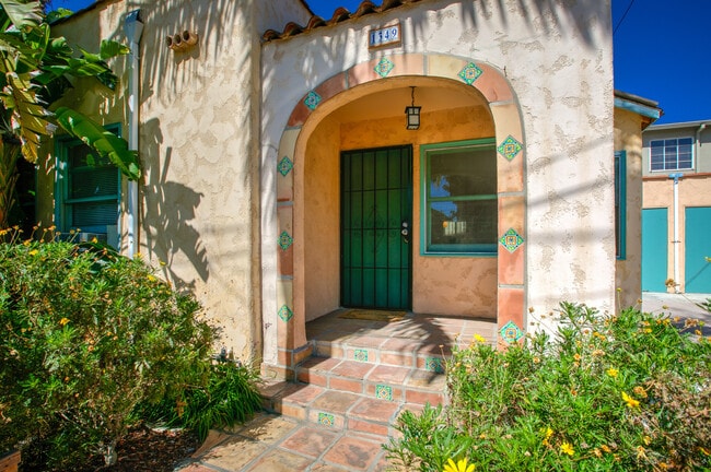 Building Photo - 1349 N Citrus Ave