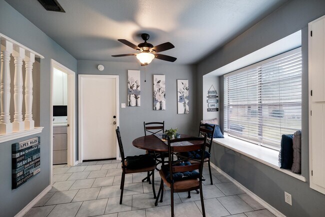 Foto del edificio - 2607 Lone Summit St