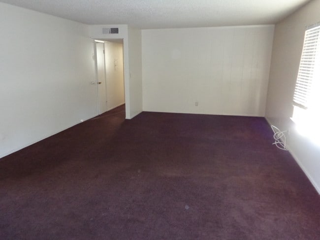 Building Photo - 6019 N College Ave