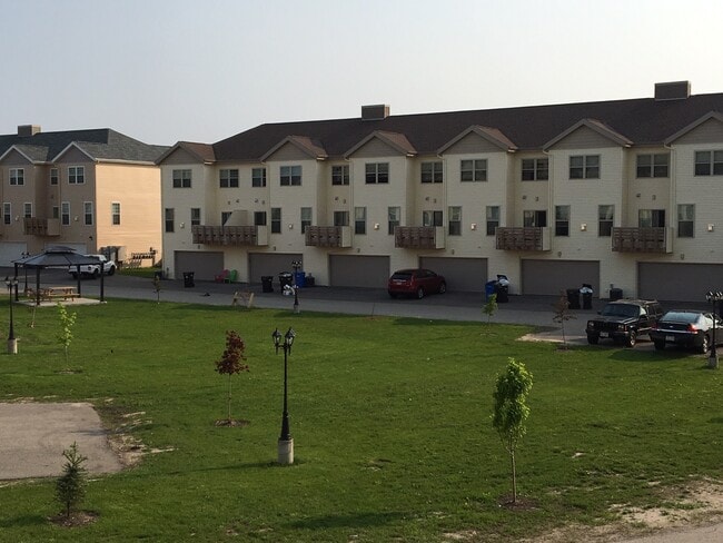 Building Photo - 209 N Alpine Pky