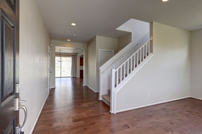 Building Photo - 4 Bedroom Home with Open Den, Living & Family Rooms – Space for Everyone