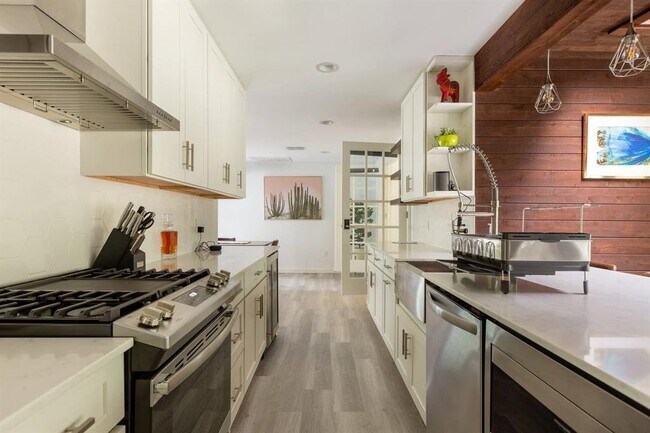 Foto del edificio - 1703 Deerfield Dr