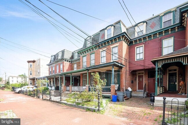 Photo - 112 Linden St Apartment