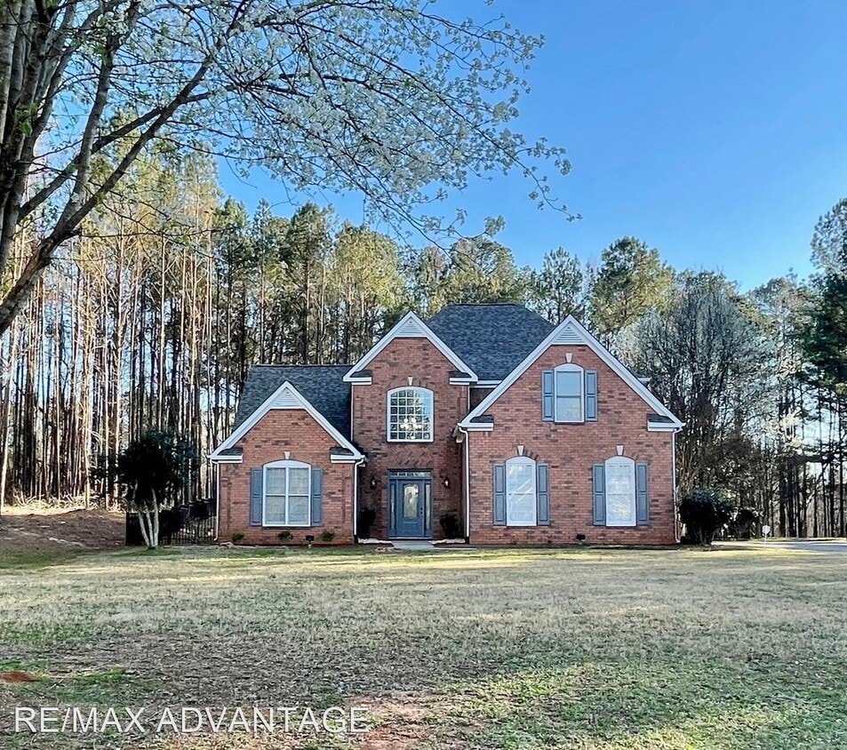 Primary Photo - 5 br, 3.5 bath House - 140 Pointer Ridge Trl