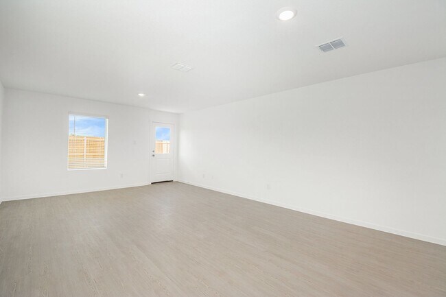 Foto del edificio - New Build in Princeton, TX! 3 Bed, 2.5 Bathroom, 1 ?Car Garage.