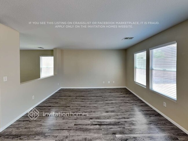 Building Photo - 9509 Grand Fir Ct